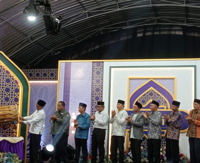 Dua Siswa MTsN 3 Kediri Tampil Percaya Diri di Festival Da’i Kita Season 6 Dhoho TV,  Resmi Dibuka Wakil Wali Kota Kediri