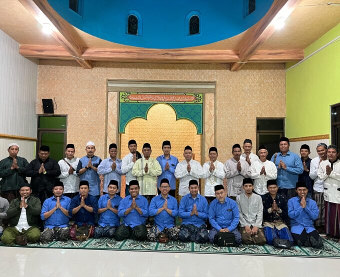MTsN 3 Kediri Ikuti Sholat Tarawih Bersama di Kantor Kemenag Kabupaten Kediri