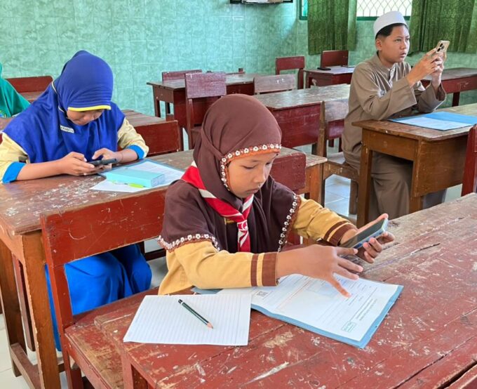 Antusias Peserta Warnai Pelaksanaan Tes PMBM Jalur Reguler MTsN 3 Kediri