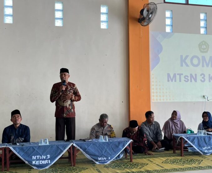 MTsN 3 Kediri Gelar Sosialisasi Pendidikan bagi Wali Murid Jalur Reguler