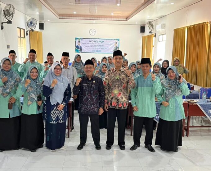 Kasi Pendma Buka Workshop Penyusunan Soal Olimpiade Bahasa Arab  Berstandar Nasional Guru MTs se-Kabupaten Kediri di MTsN 3 Kediri