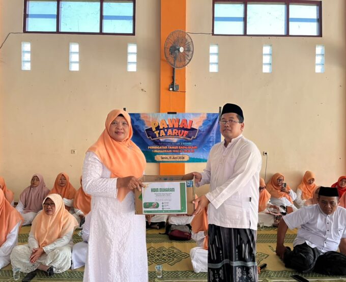Peringati Tahun Baru Hijriah 1 Muharam 1448 H, MTsN 3 Kediri Gelar Pawai Taaruf dan Gerakan Koin Muharam
