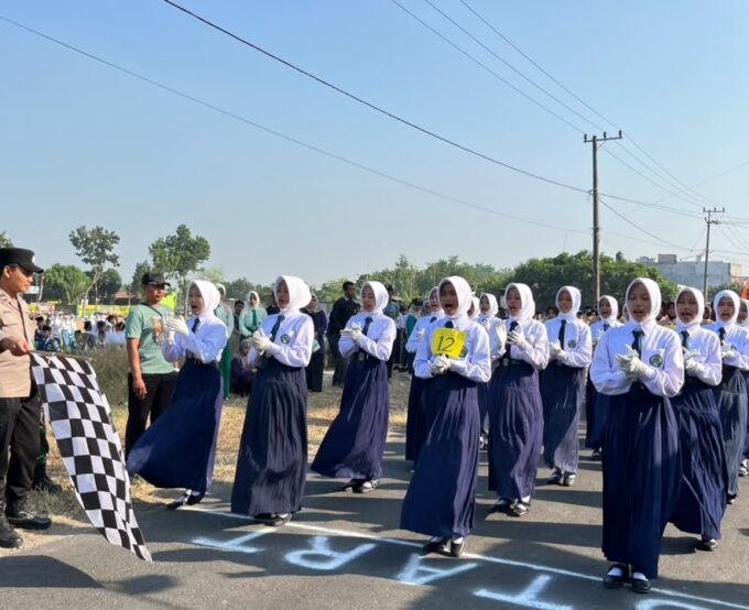 MTsN 3 Kediri Borong Prestasi pada Lomba Gerak Jalan SMP/MTs se-Kecamatan Purwoasri HUT ke-81 Republik Indonesia  di Kecamatan Purwoasri