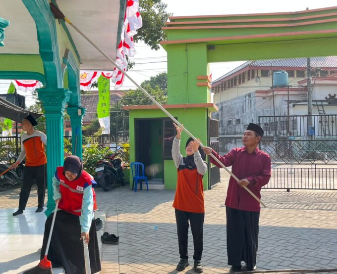 MTsN 3 Kediri Dukung Gerakan Bersih-Bersih Masjid (GEBER MAS) Dari Kementerian Agama