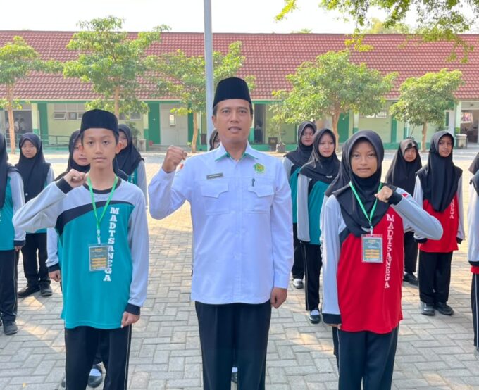 Hari Pertama LDKS MTsN 3 Kediri, Bekali Pengurus OSIM dan Ekstrakurikuler  dengan Jiwa Kepemimpinan