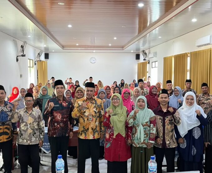 Kankemenag Kabupaten Kediri Buka Workshop Media Pembelajaran Berbasis Cinta, Dorong Guru Adaptif dengan AI